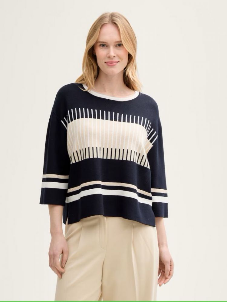  37587 navy knit